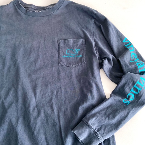 Vineyard Vines Other - Vineyard Vines blue pocket whale long sleeve tshirt medium pullover cotton logo